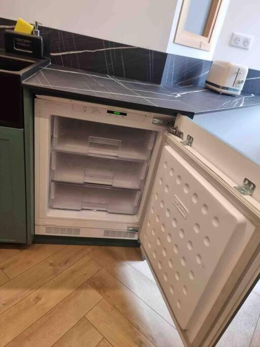 Appartement Au Coeur De La Ville Корте Екстериор снимка